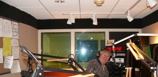 Kádár Dániel Kádár Dániel - felelős főszerkesztő