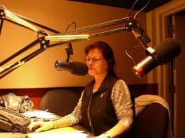 Záveczki Mária Zaveczki Mária a studióban