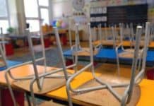 Hétfőtől bezárnak az iskolák, a gyerekek digitálisan tanulhat