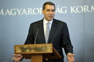 Lázár: több államtitkár cseréje is várható ősszel