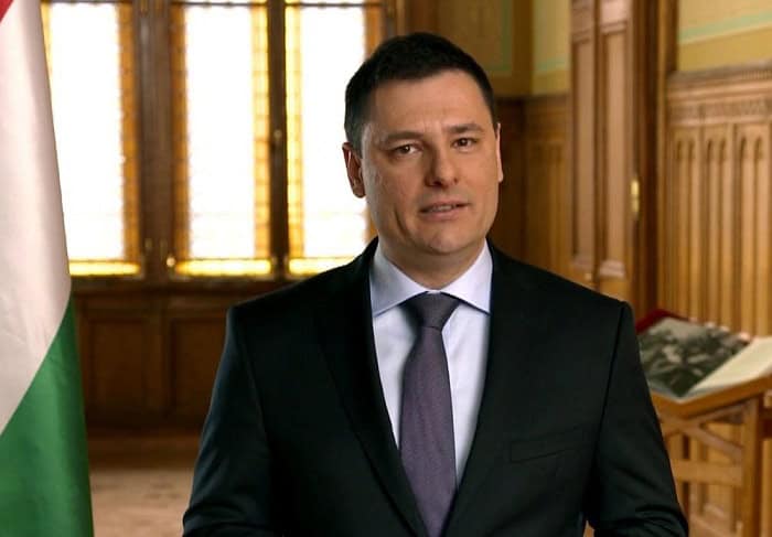 Tuzson: a kormány nem változtat az alaptörvény módosítását célzó javaslaton