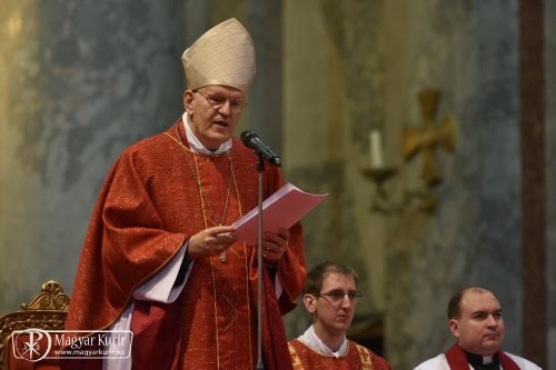 Az emberiség bűne nagy elégtételt kíván – nagypénteki liturgia Esztergomban
