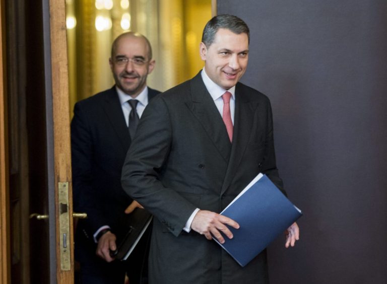 Lázár: májusban indul a földárverések harmadik köre