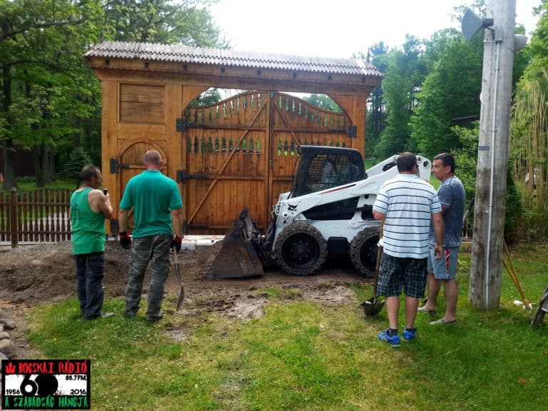 Leleplezésre készen a hirami “Hírességek sétánya“