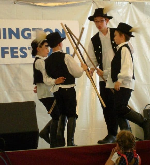 A Rózsafa Néptáncegyüttes fellépése a Washingtoni Folk Fesztiválon