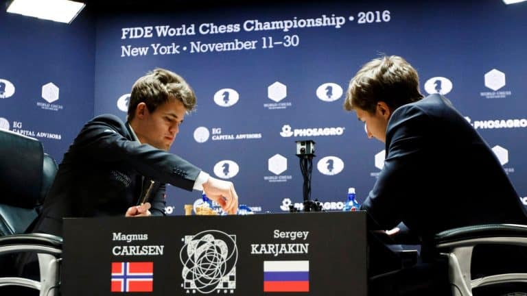 Még mindig döntetlen az állás a sakkvilágbajnoki döntőn