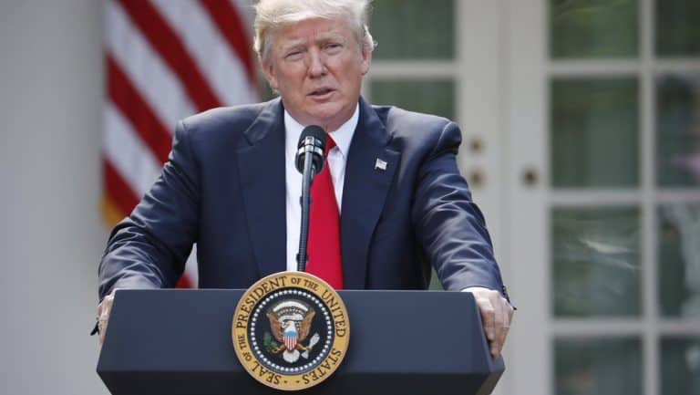 Trump “szent feladatának” teljesítése miatt mondta fel a klímaalkut