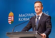 HUNGARIAN FOREIGN MINISTER: HUNGARY TO QUIT UN TALKS ON MIGRATION PACKAGE IF DRAFT STAYS ‘PRO-MIGRATION’