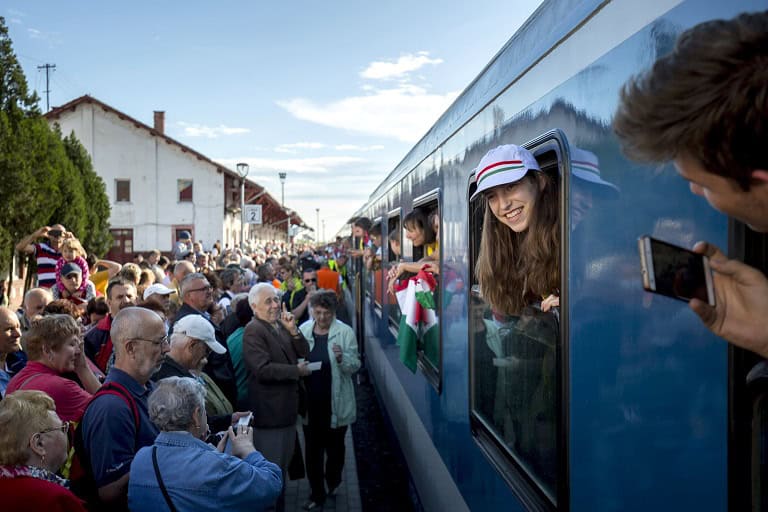 8 gyönyörű kép a Boldogasszony zarándokvonat útjáról