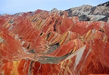 Megrongálták a színes hegyeket, és még kérkedtek is vele