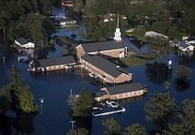 A katasztrófa sújtotta Észak-Karolinába látogatott Donald Trump