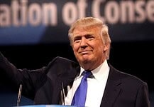 Donald Trump civilizáltabb hangnemet szorgalmaz a politikai életben