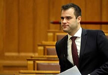 „Nyomós magánéleti okok miatt” lemond mandátumáról a jobbikos képviselő