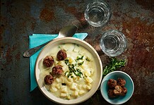 Tárkonyos, citromos krumplifőzelék fasírtgolyókkal