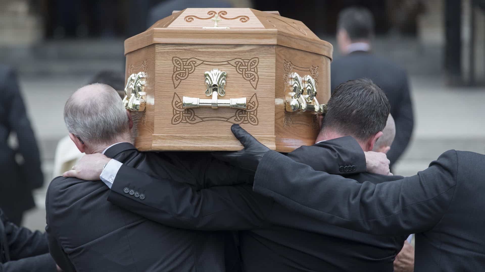 Erőszak miatt aggódik Észak-Írország