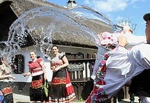 Életre kelnek a húsvéti hagyományok Ópusztaszeren