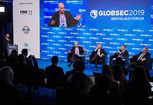 Magyarország került a célkeresztbe Pozsonyban