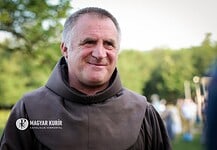 A harminc éve pappá szentelt Böjte Csaba ünnepről, háláról, a szeretetet felfaló mohó parazitákról