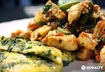 Lestyános csirkemellcsíkok karamellízalt sárgarépával