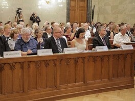 Az Országházban emlékeztek Hámos László HHRF elnökre