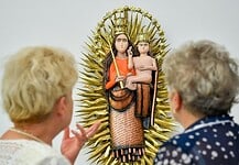 A Kárpát-haza Galéria Boldogasszony vándorkiállításának megnyitásával szerdán megkezdődött az augusztus 21-ig tartó virágkarneváli hét programsorozata.