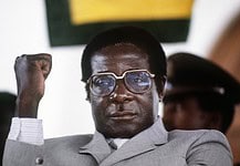 Közel száz évig élt a diktátor, akinek mostantól szelleme kísérti országát