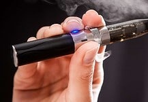 Az amerikai kormányzat az aromatizált elektromos cigaretták betiltására készül