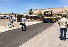 PET-palackokkal kevert aszfaltból építenek utat