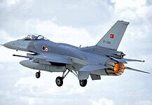 A török légierő bombázta a szíriai kurdokat