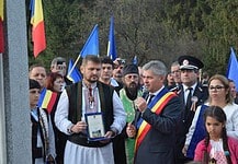 Úzvölgye: kitüntették a nyári temetőfoglalókat