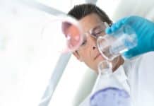 Fizikusok és vállalati vezetők felügyelik a kutatás-fejlesztést