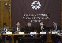 Napirenden az úzvölgyi katonatemetőben történtek