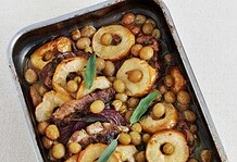 Tepsis tarja vele sült gyümölcsökkel