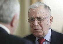 Felszámolták Ion Iliescu forradalmárintézetét