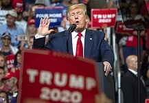 Szerdán szavaznak Trump esetleges felelősségre vonásáról