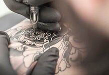 Nem minden esetben ajánlott a tetoválás – Komoly baj is lehet belőle