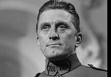 Meghalt Kirk Douglas, a 103 éves színészlegenda
