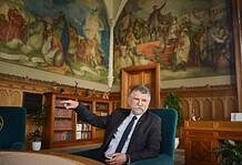 A magyarok támogatása a Kárpát-medence fejlődését segíti