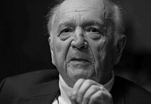 Elhunyt Makkai Ádám