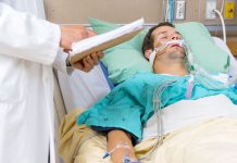 Közel kétszáz lélegeztetőgép érkezik Kínából Magyarországra