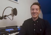 Tihanyi Dániel Komáromból jelentkezett be és mesélt, énekelt, játszott nekünk