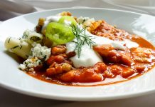 Harcsapaprikás túrós tésztával