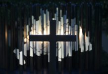 A gyásznapon megállt és emlékezett az ország