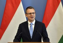 1,2 millió diák ingyenesen kapja a tankönyveket szeptembertől