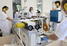 Új maszkgyártó gép kezdte meg működését Budapesten