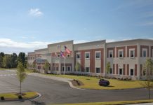 Az elnök az iskolák őszi újranyitását sürgeti