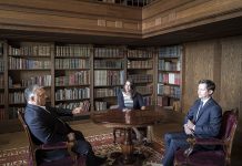 Orbán Viktor a francia Republikánusok vezető politikusával tárgyalt