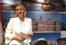 Dr. Bencsik Zita konzuli köszöntője és Kovalszki Péter gyermekáldásról és családvédelemről szóló összefoglalója