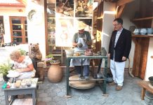 A székelyek helytállását dicsérte, és több ezer angol turistát ígért a Székelyföldre látogató brit nagykövet