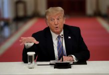 Lövések dördültek a Fehér Háznál, Trump rövid időre kisietett a sajtótájékoztatóról